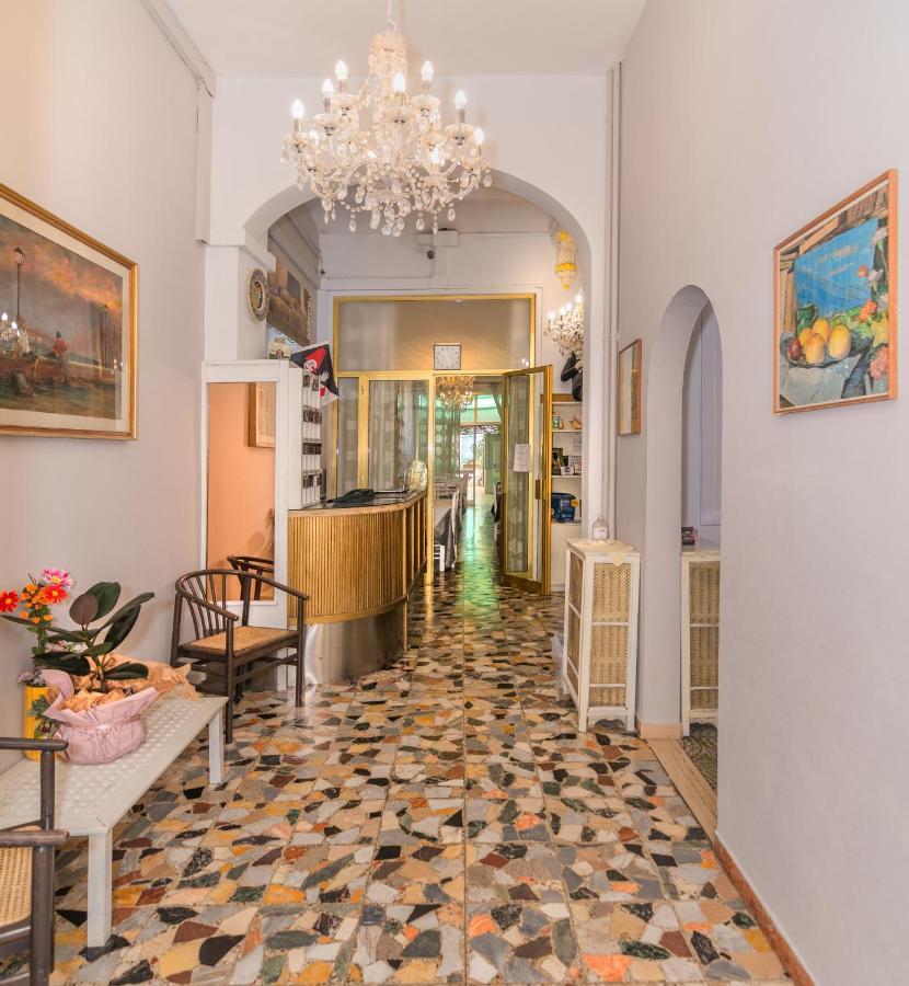 Hotel Stella Del Mare Viareggio Extérieur photo
